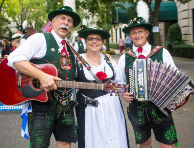 musicians in German costume
